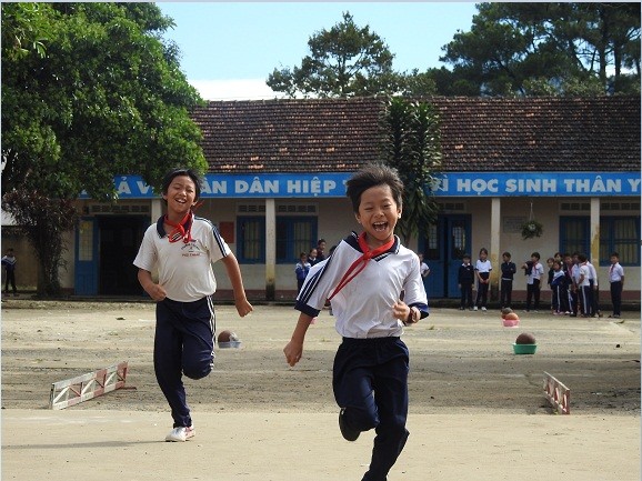 Tiểu học Phú Thạnh tổ chức thi thể dục thể thao hưởng ứng Tuần lễ học tập suốt đời