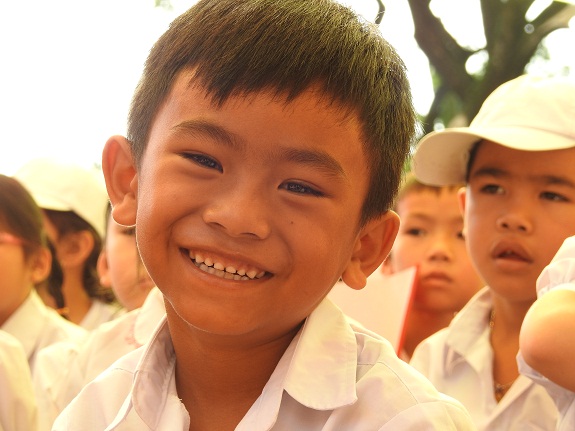 Học sinh Trường tiểu học Phú Thạnh tưng bừng đón năm học mới 2017-2018